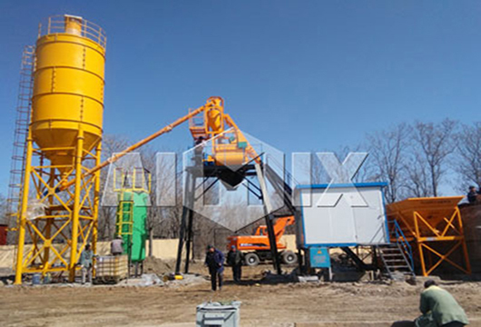 Mobile concrete mixing plant